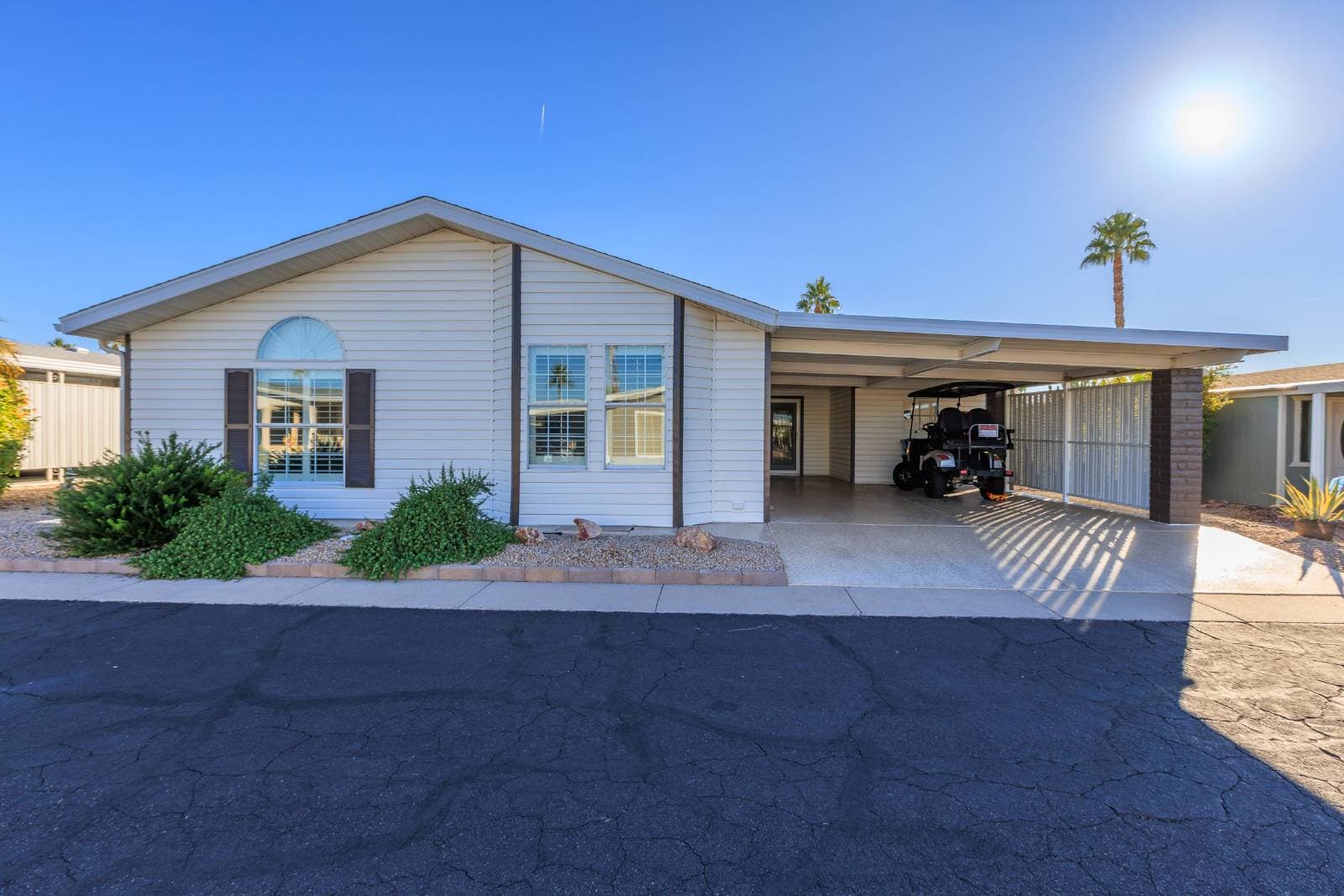 Manufactured home in Mesa, AZ 85215