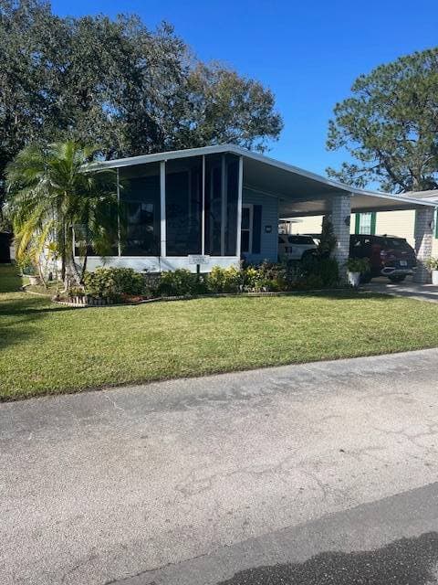 Manufactured home in Auburndale, FL 33823