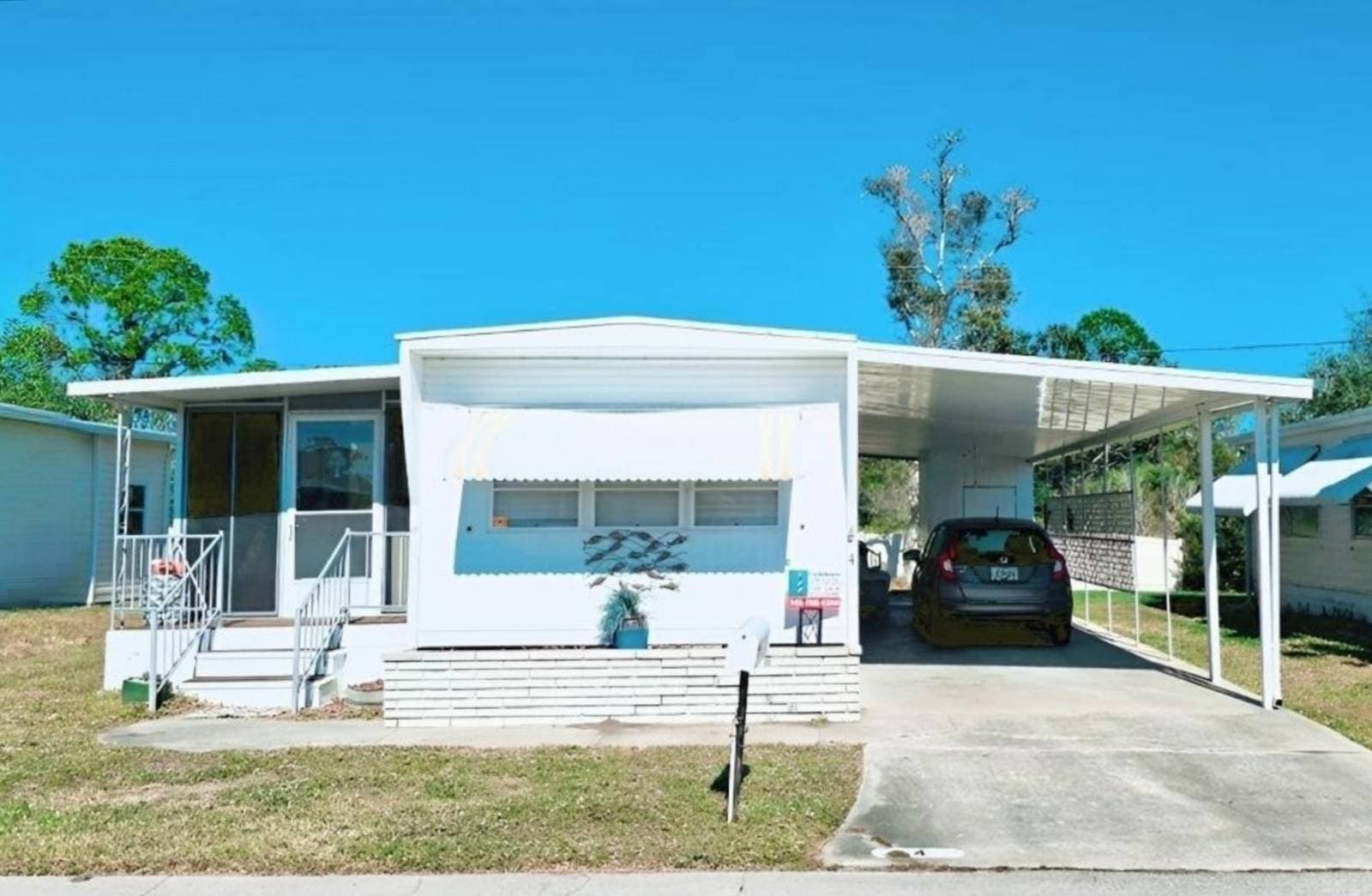 Manufactured home in Nokomis, FL 34275