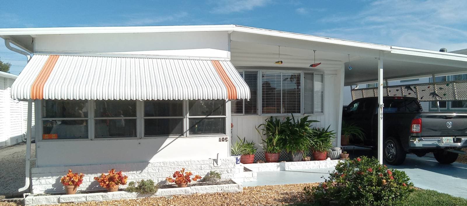 Manufactured home in Naples, FL 34112