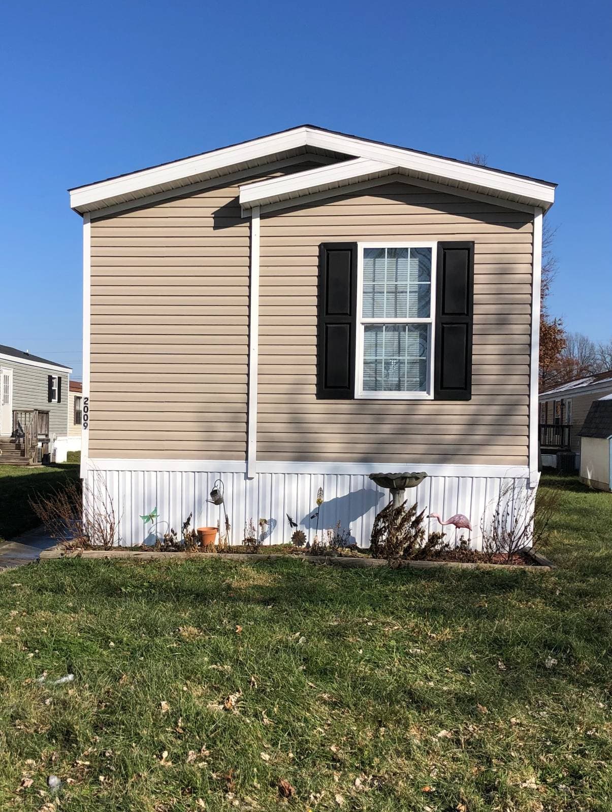 Manufactured home in Greenwood, IN 46143