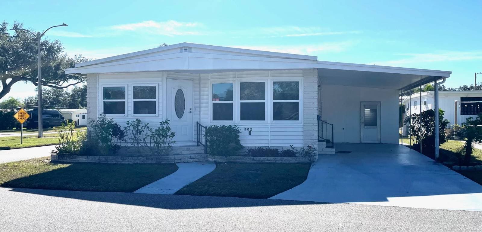 Manufactured home in Clearwater, FL 33764