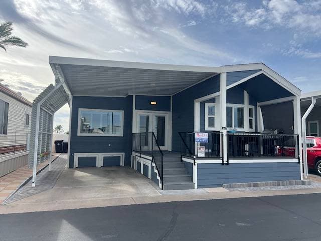 Manufactured home in Mesa, AZ 85205