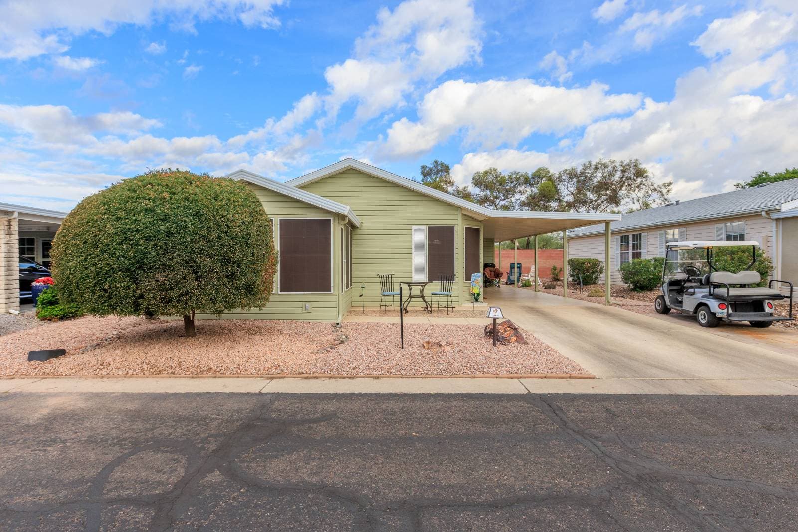Manufactured home in Mesa, AZ 85209