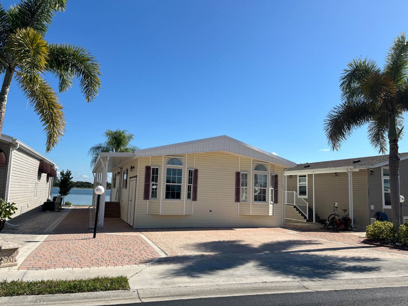 Manufactured home in Naples, FL 34119