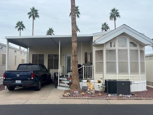 Manufactured home in Mesa, AZ 85205