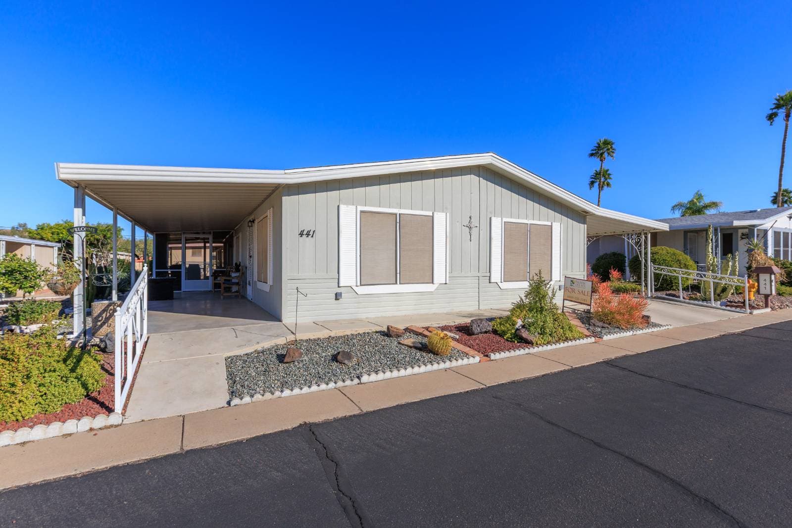 Manufactured home in Mesa, AZ 85215
