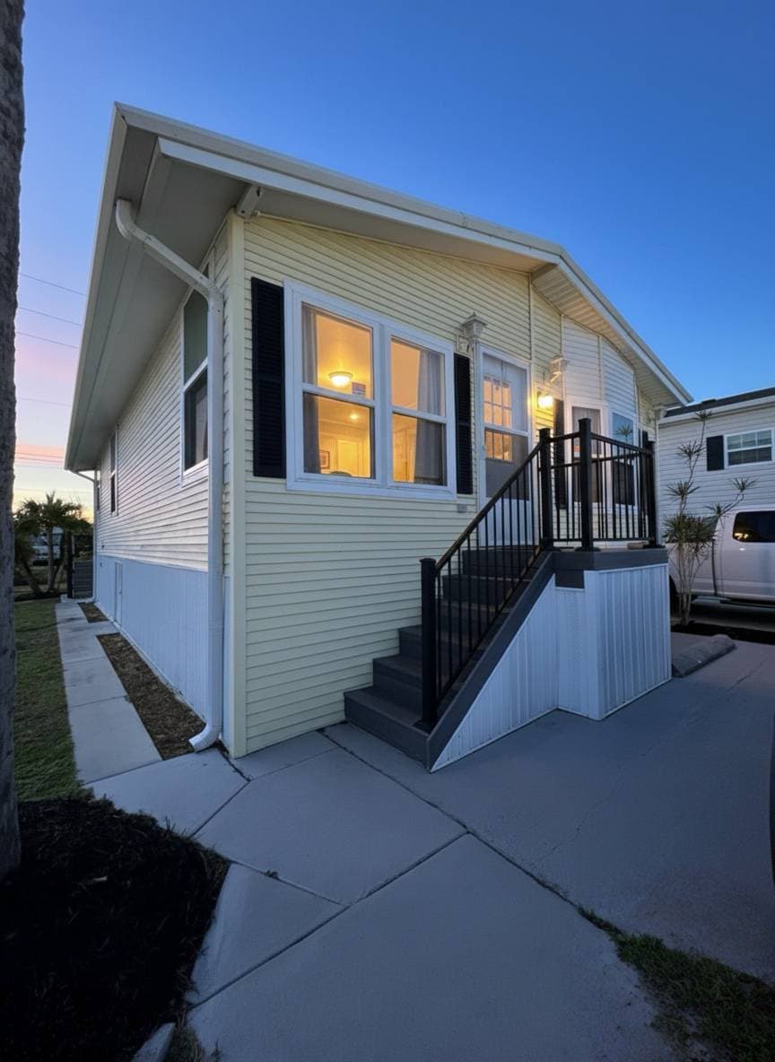 Manufactured home in Fort Myers, FL 33908