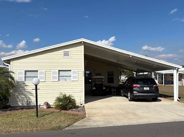 Manufactured home in Avon Park, FL 33825