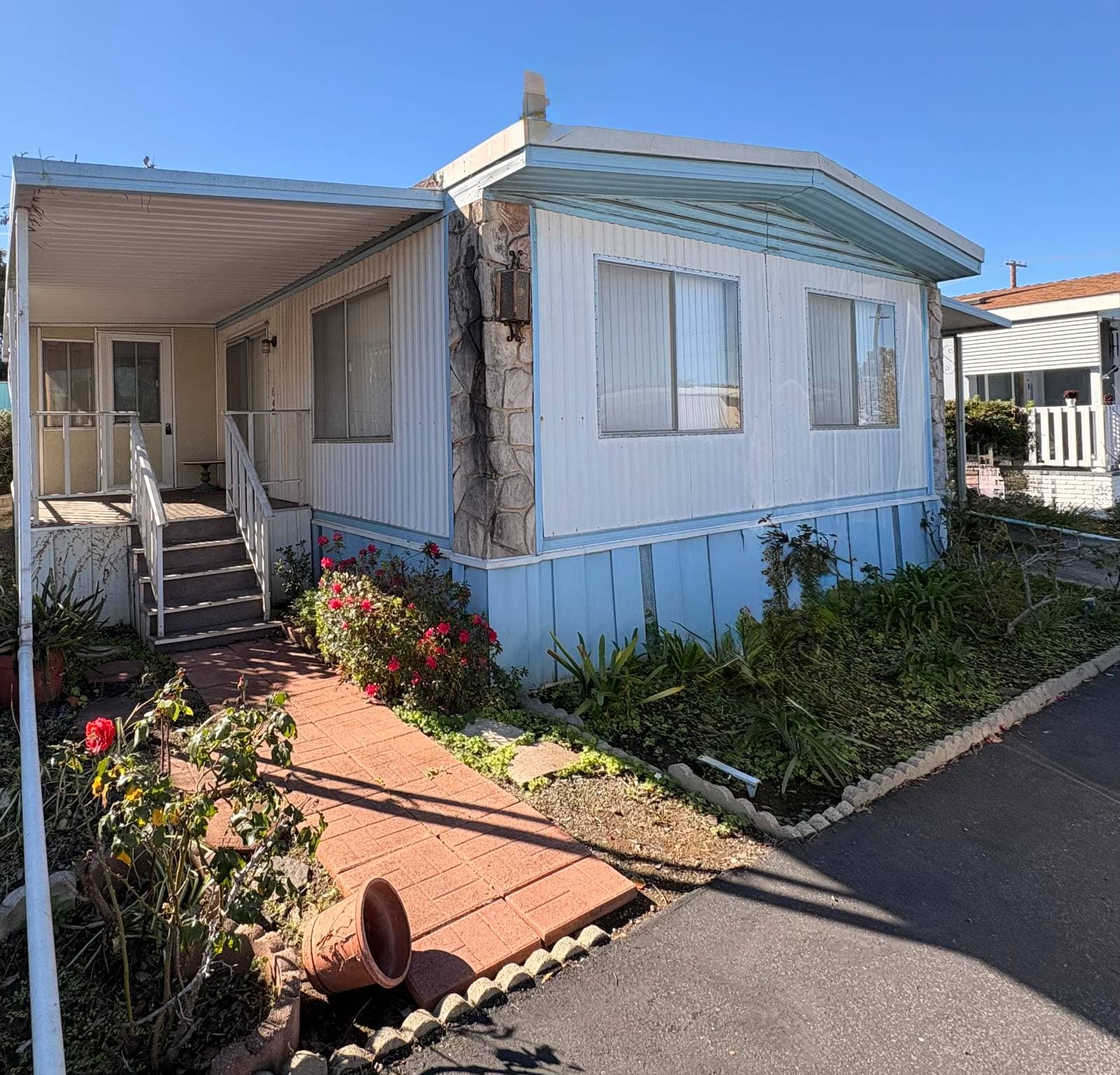 Manufactured home in Vista, CA 92083