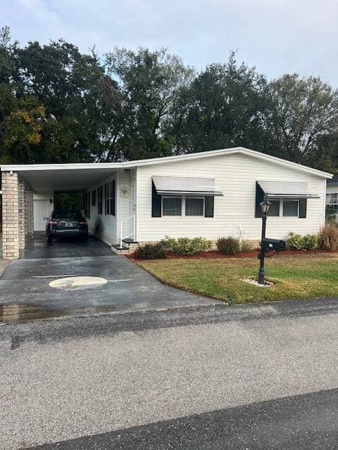 Manufactured home in Auburndale, FL 33823