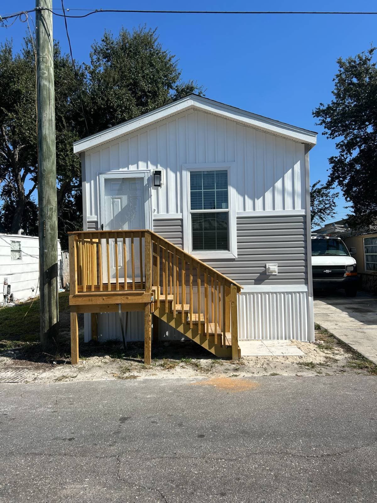 Manufactured home in Bradenton, FL 34207