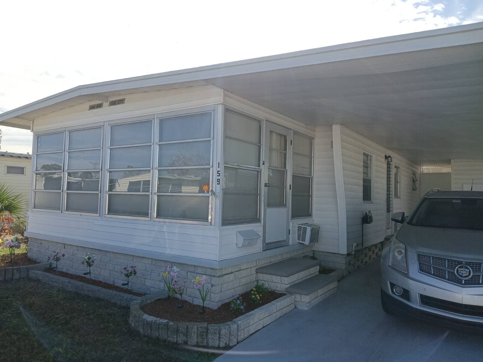 Manufactured home in Largo, FL 33771