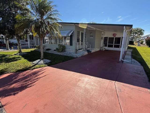 Manufactured home in Lake Placid, FL 33852