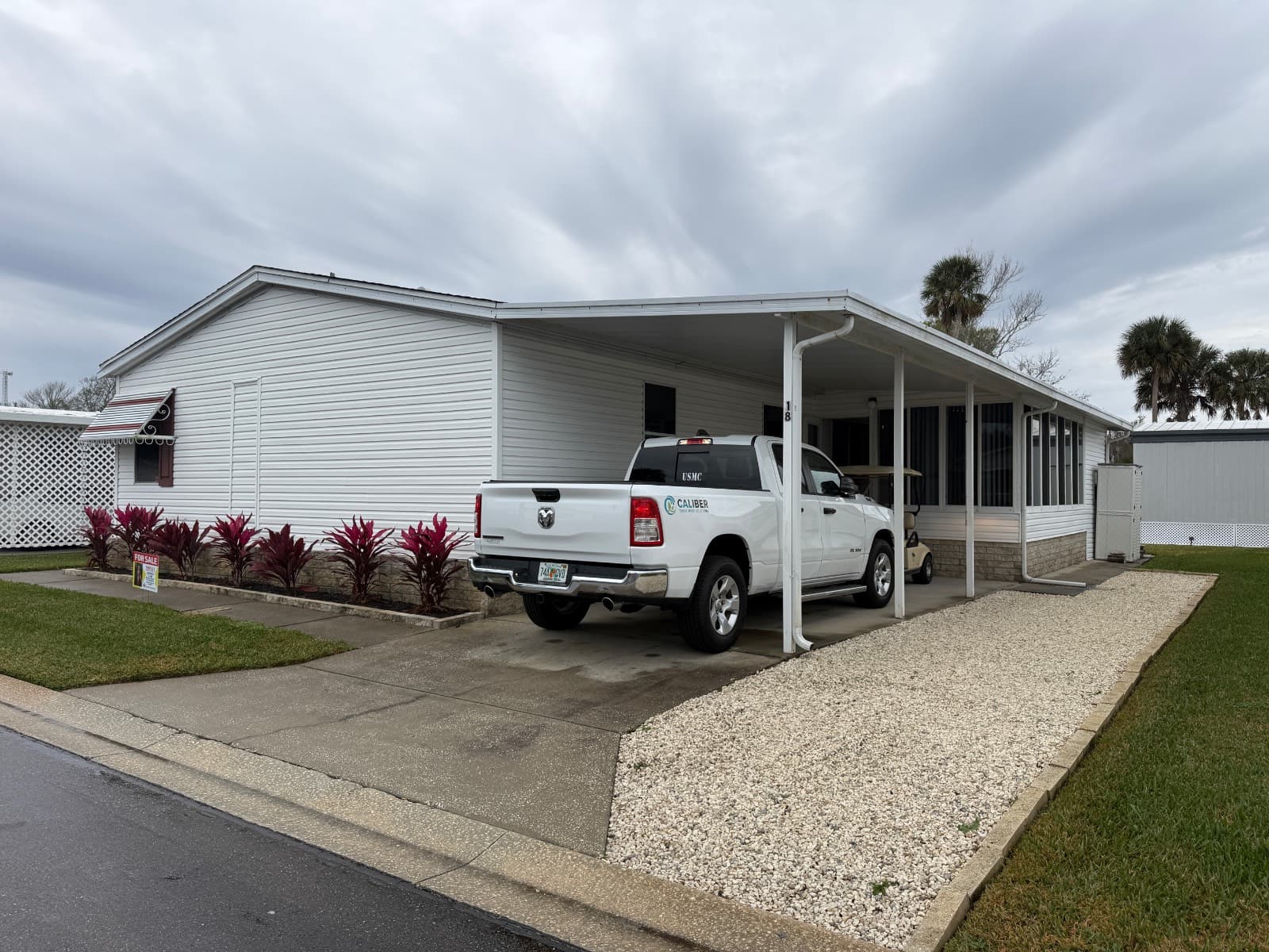 Manufactured home in Daytona Beach, FL 32117