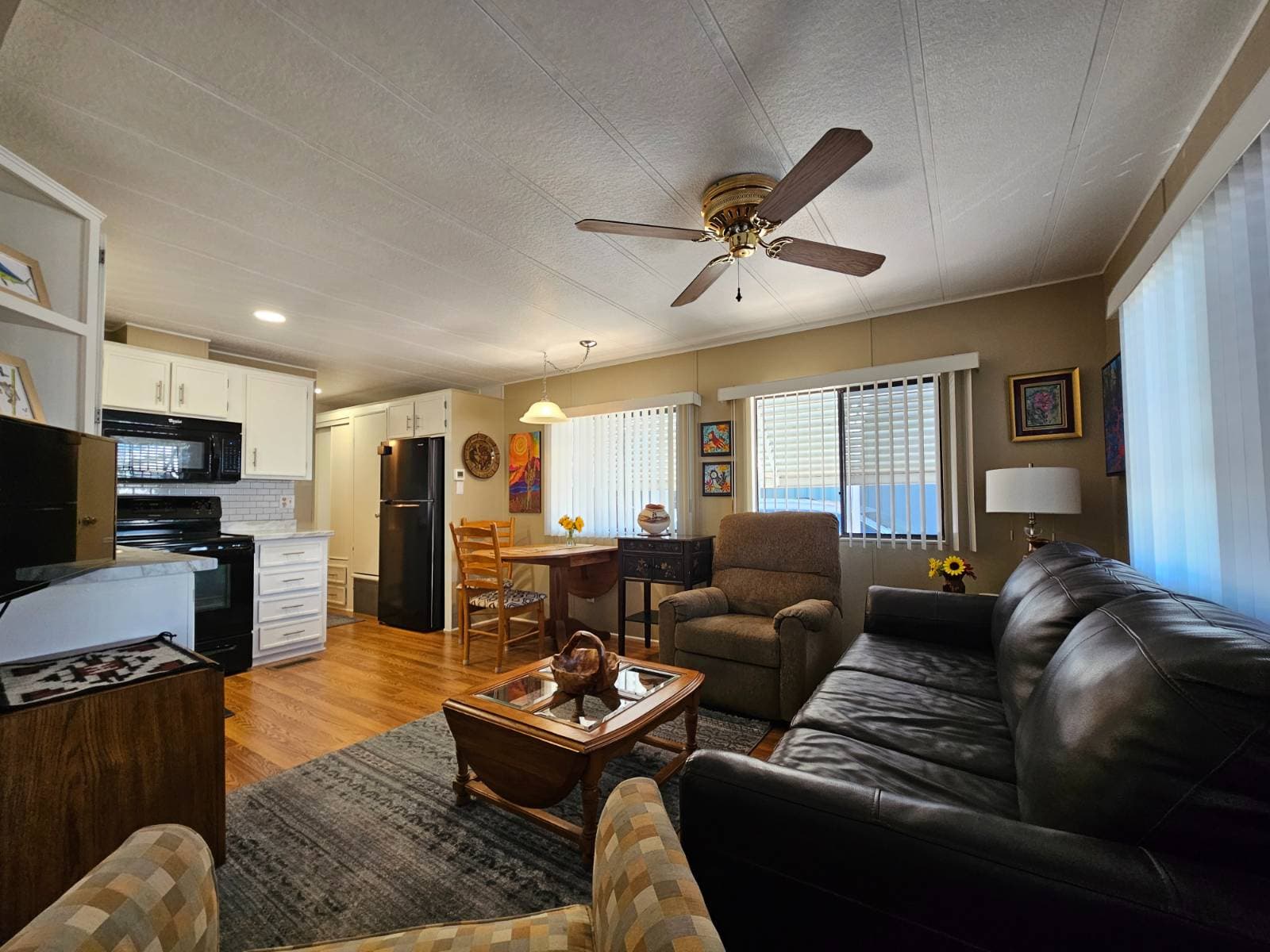 Manufactured home in Mesa, AZ 85207