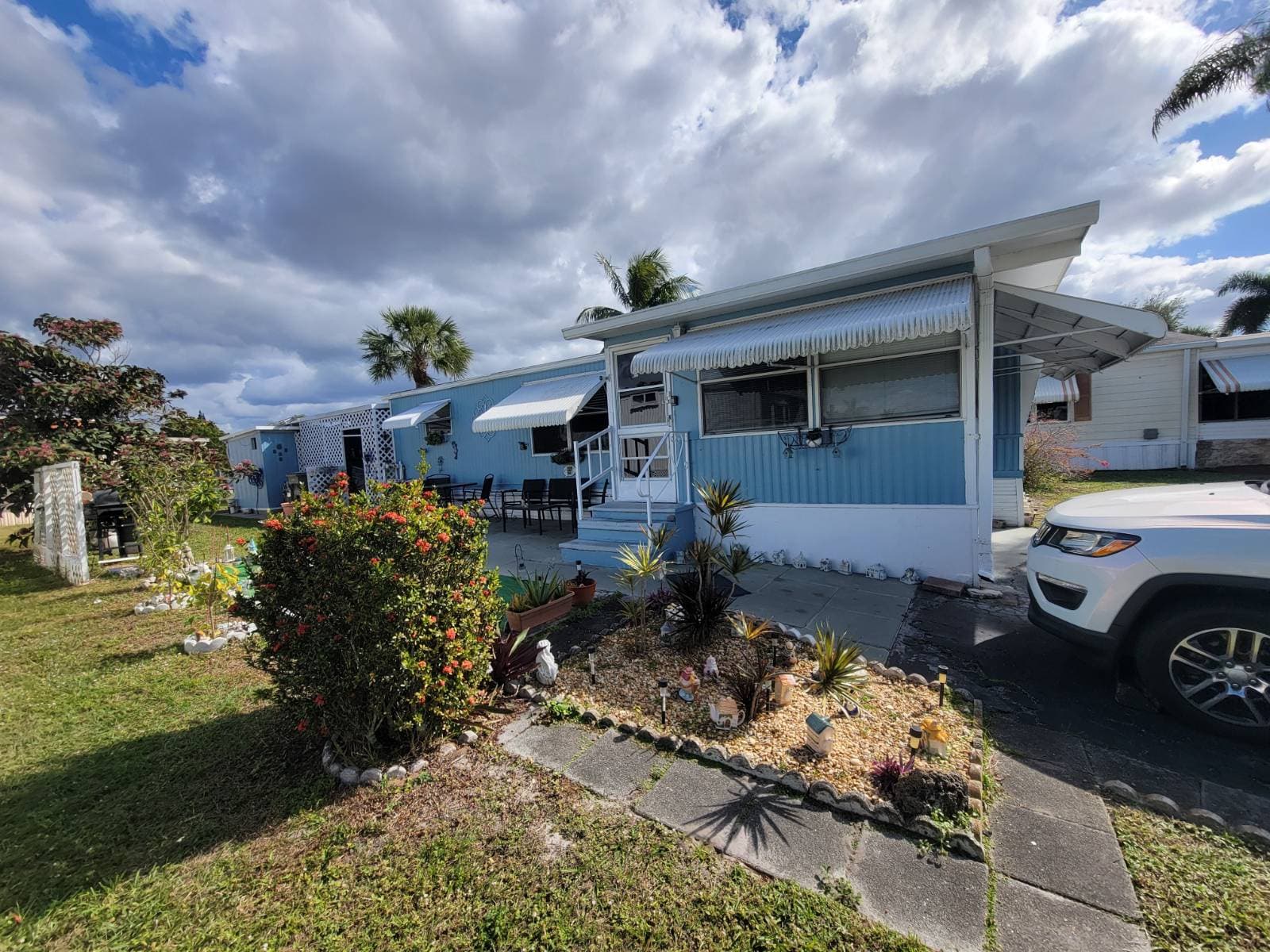 Manufactured home in West Palm Beach, FL 33404