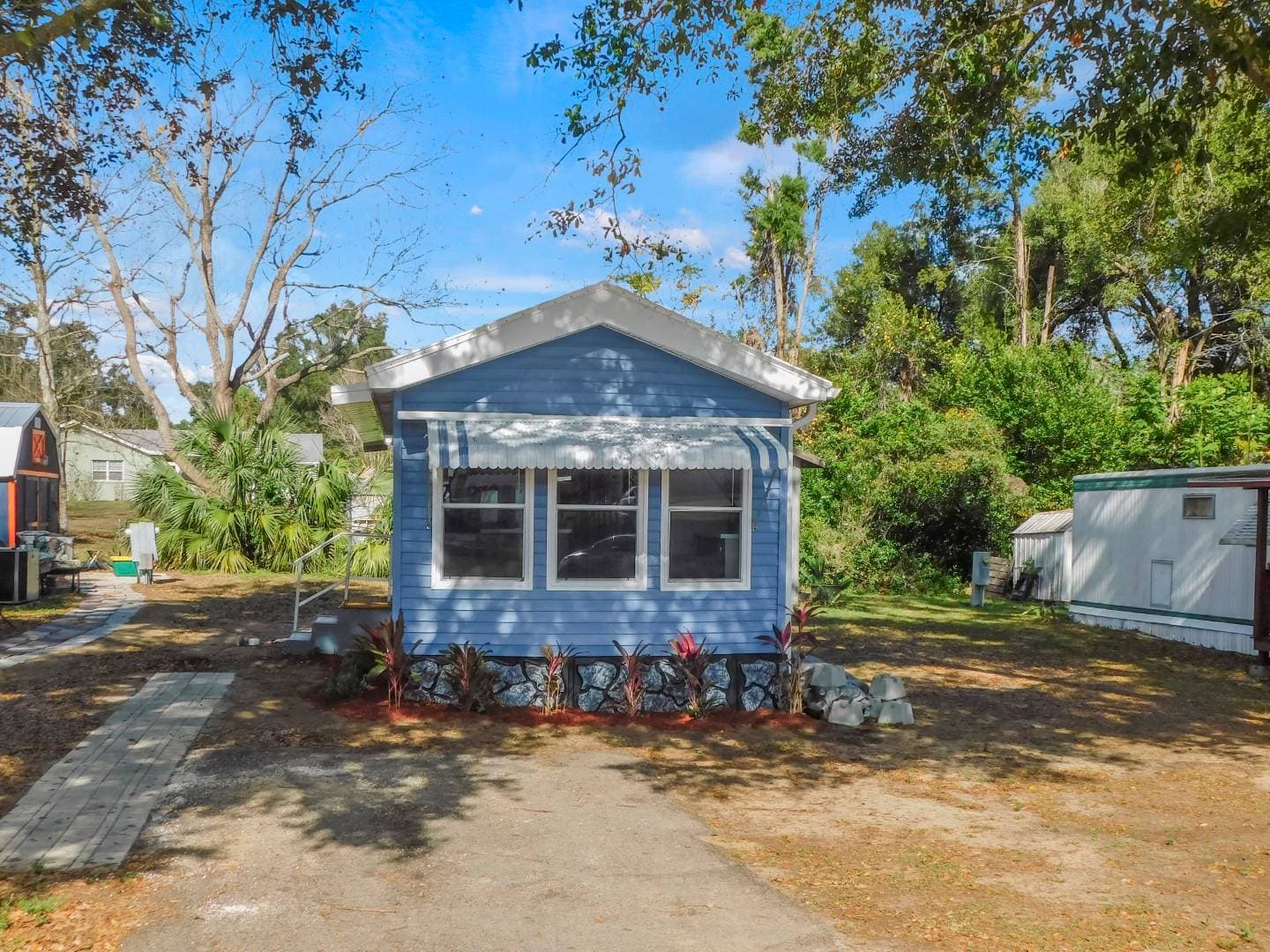 Manufactured home in Dade City, FL 33525
