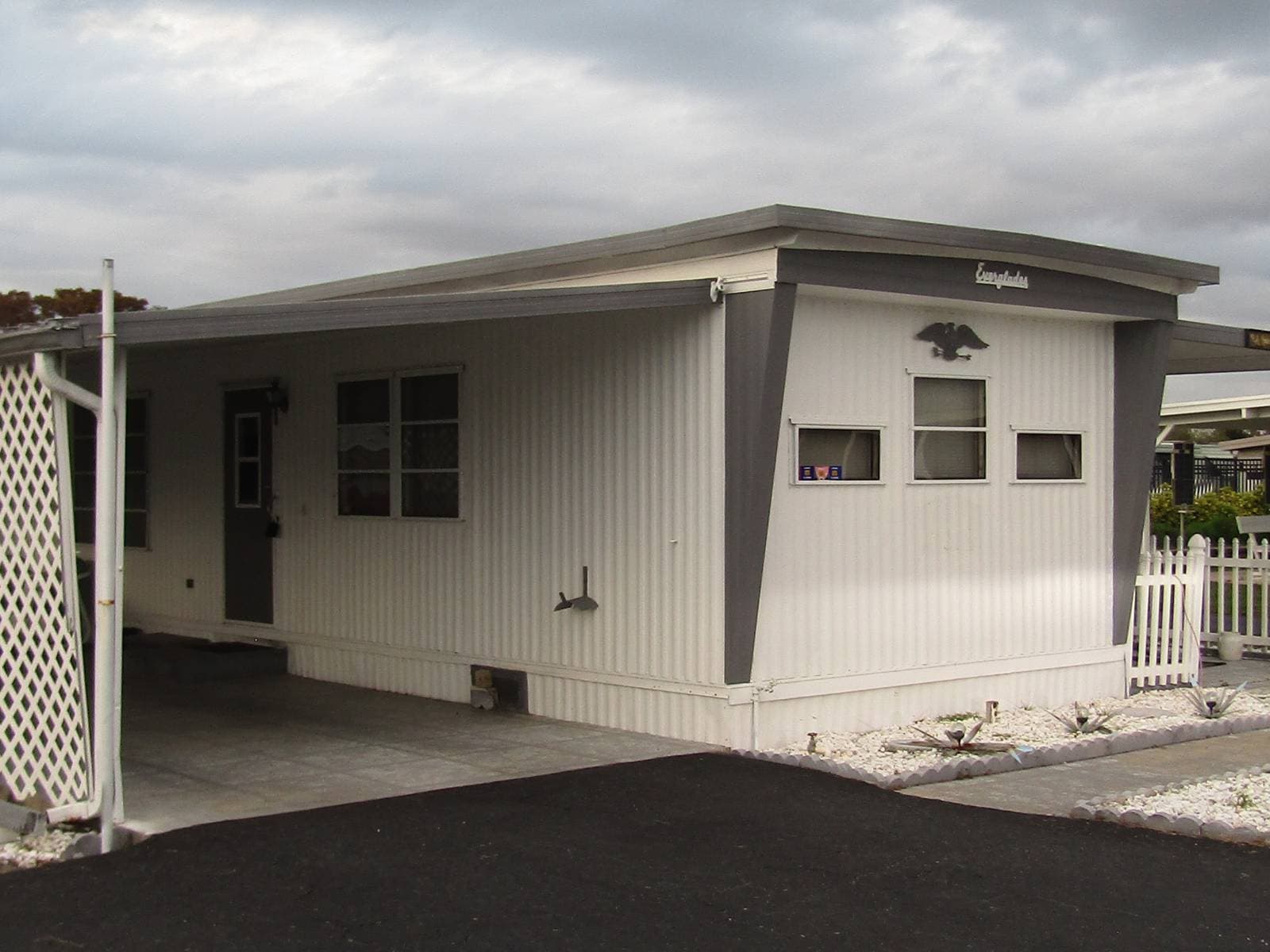 Manufactured home in Tavares, FL 32778