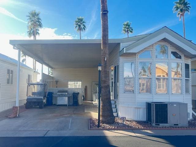 Manufactured home in Mesa, AZ 85205