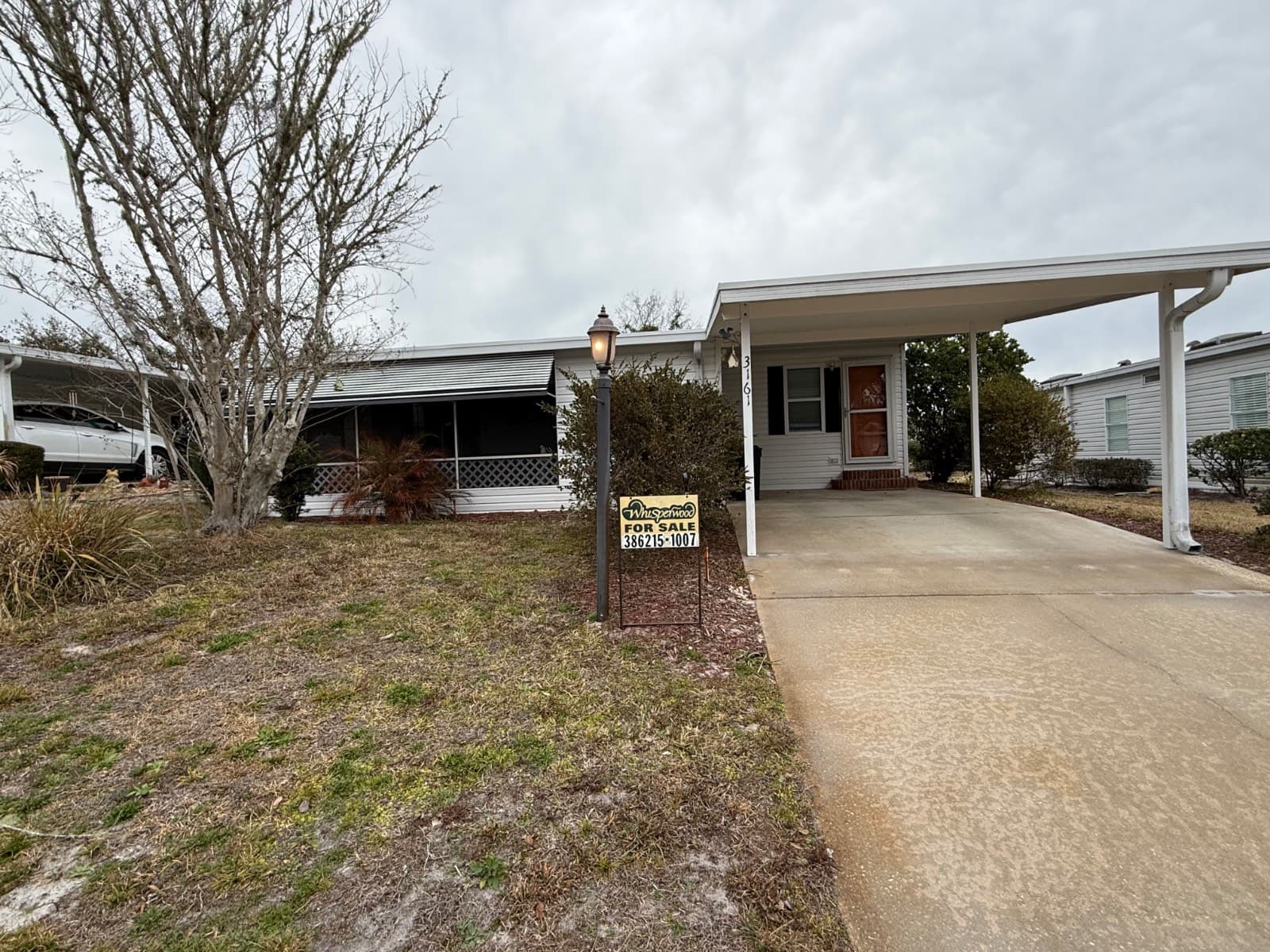 Manufactured home in Deland, FL 32724