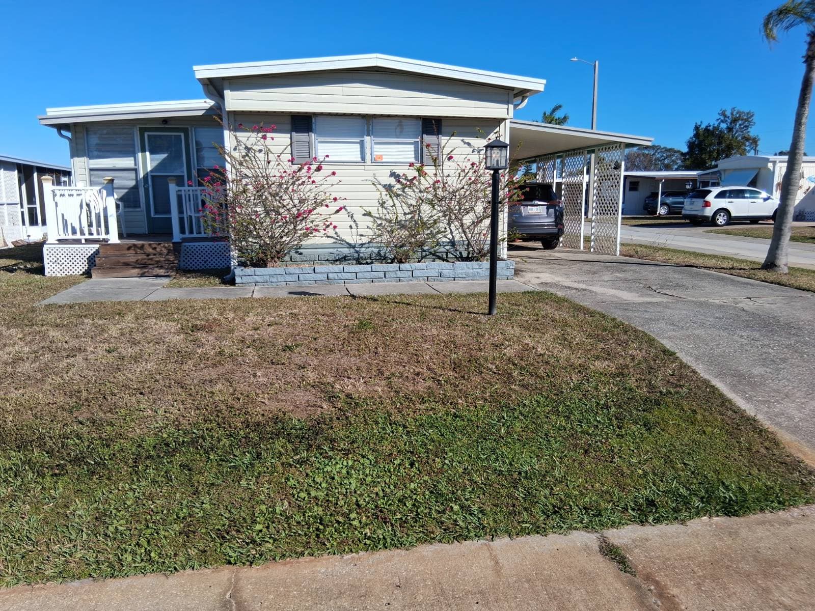 Manufactured home in Ruskin, FL 33570