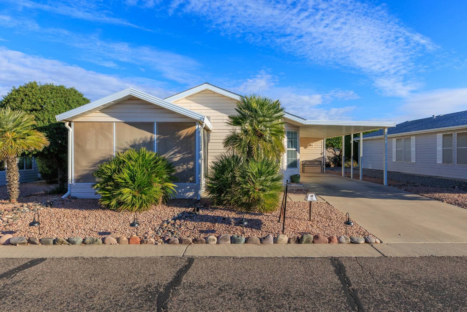 Manufactured home in Mesa, AZ 85205