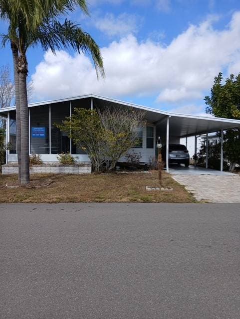 Manufactured home in Palmetto, FL 34221