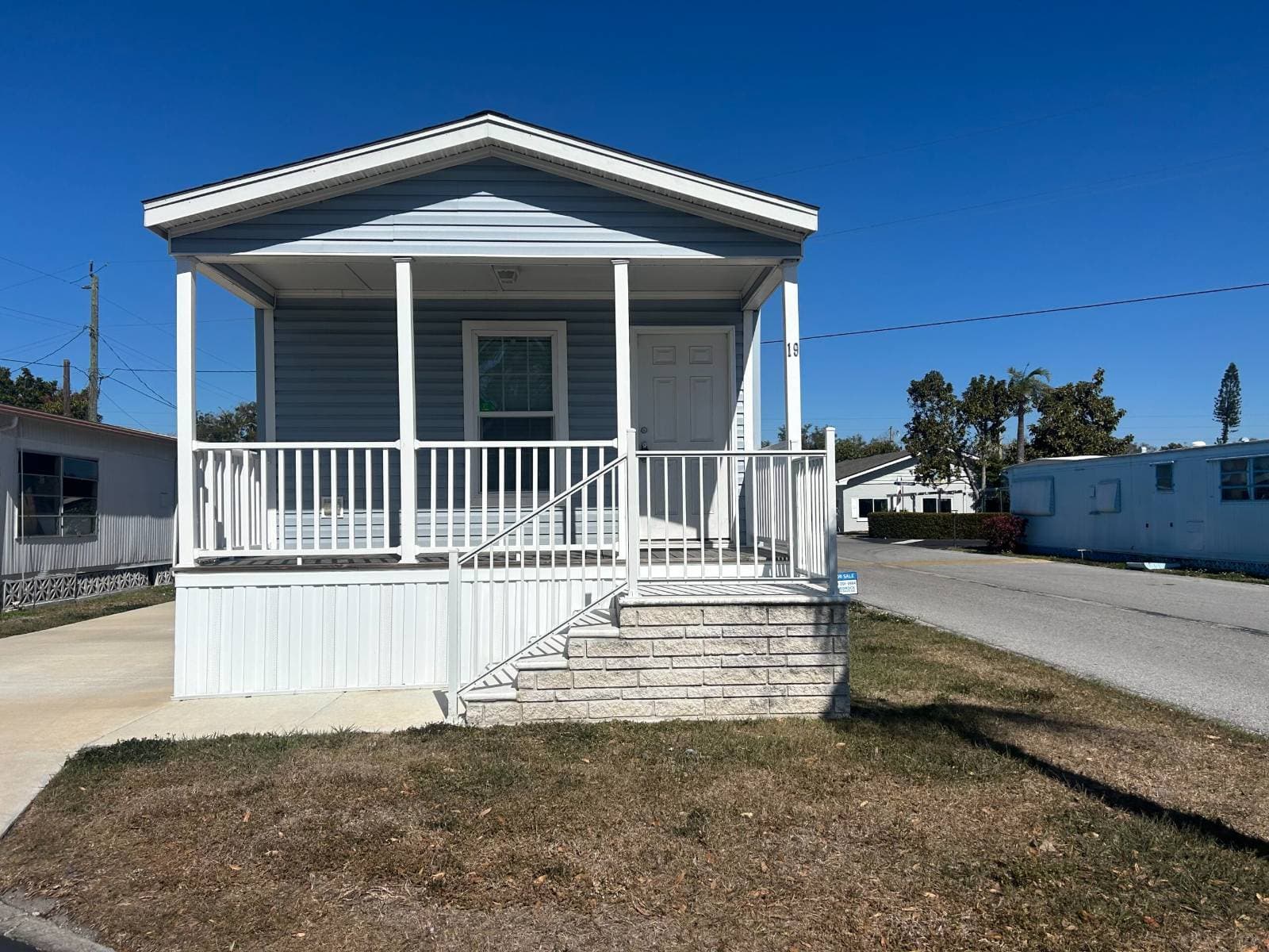 Manufactured home in Bradenton, FL 34203