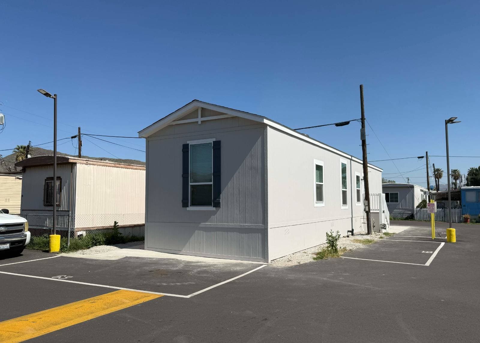 Manufactured home in Riverside, CA 92509
