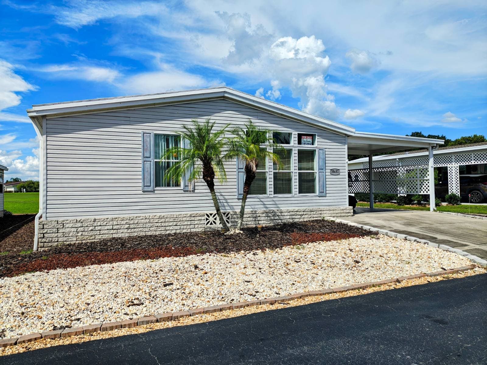 Manufactured home in Zephyrhills, FL 33541