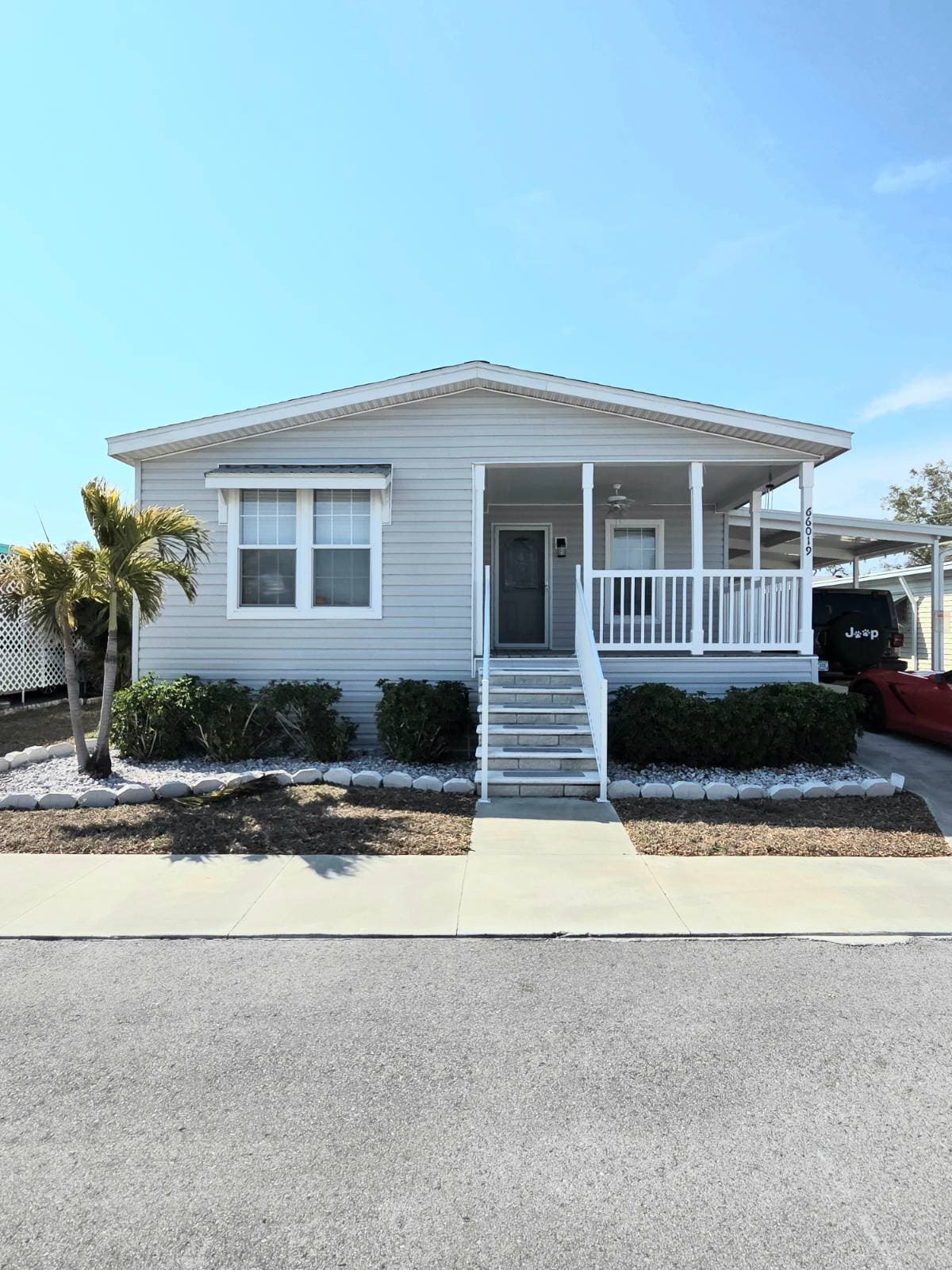 Manufactured home in Pinellas Park, FL 33782