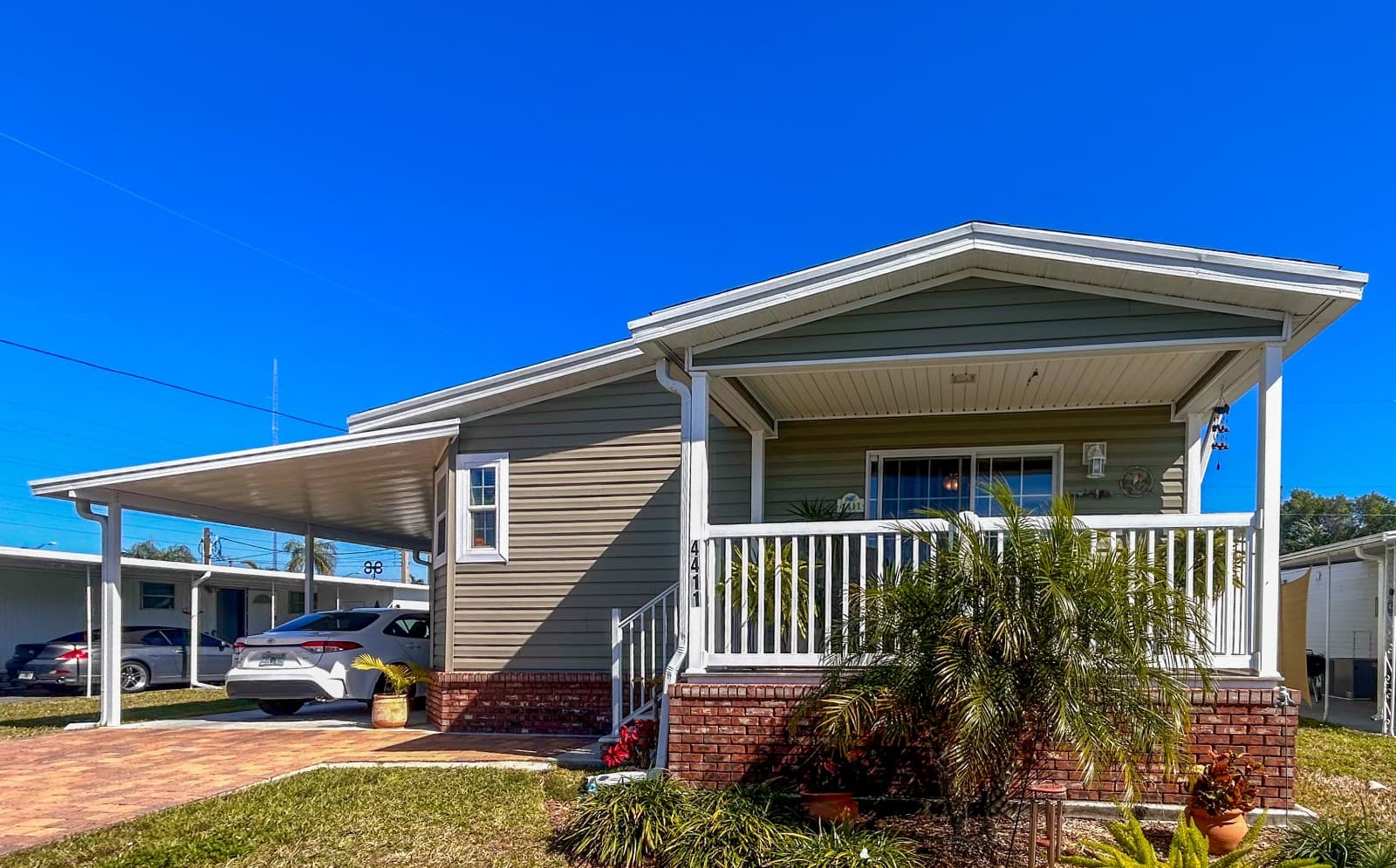 Manufactured home in Bradenton, FL 34207
