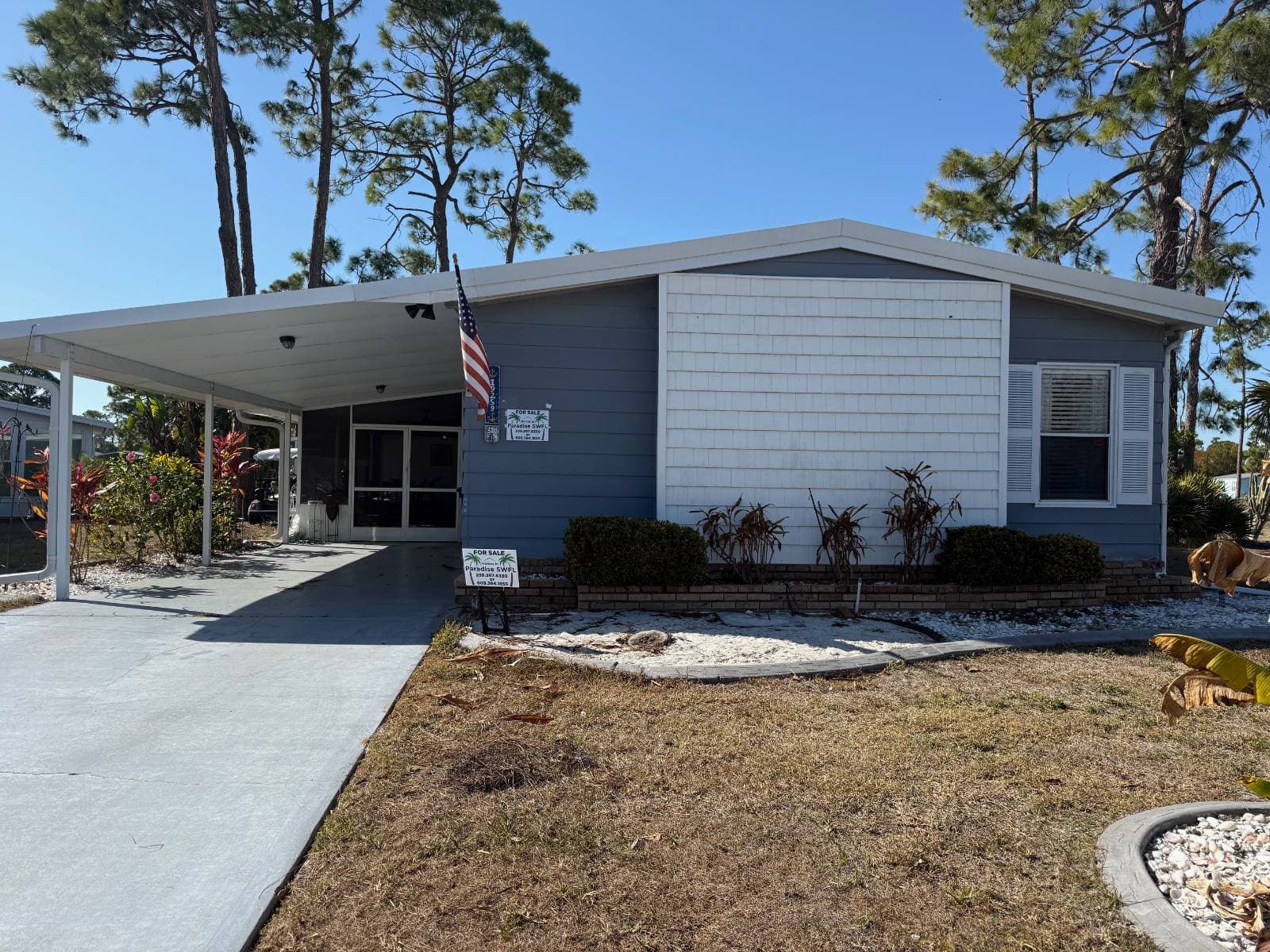 Manufactured home in North Fort Myers, FL 33903