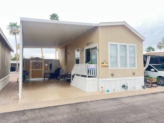 Manufactured home in Mesa, AZ 85205