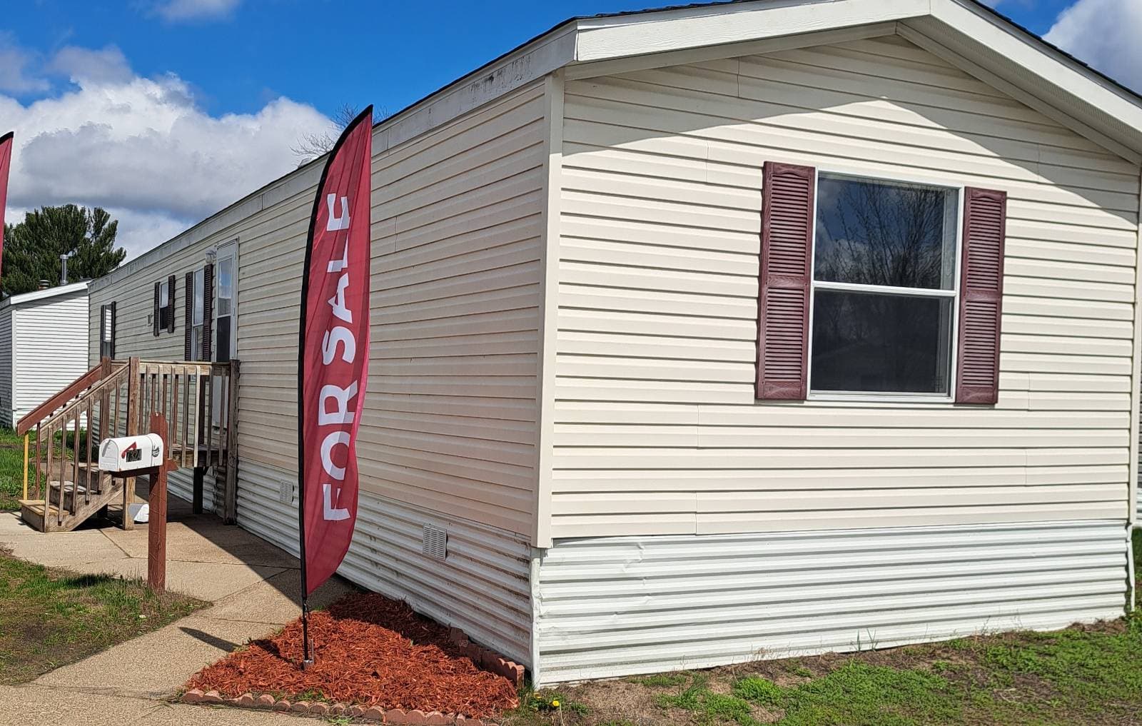 Manufactured home in Fridley, MN 55432