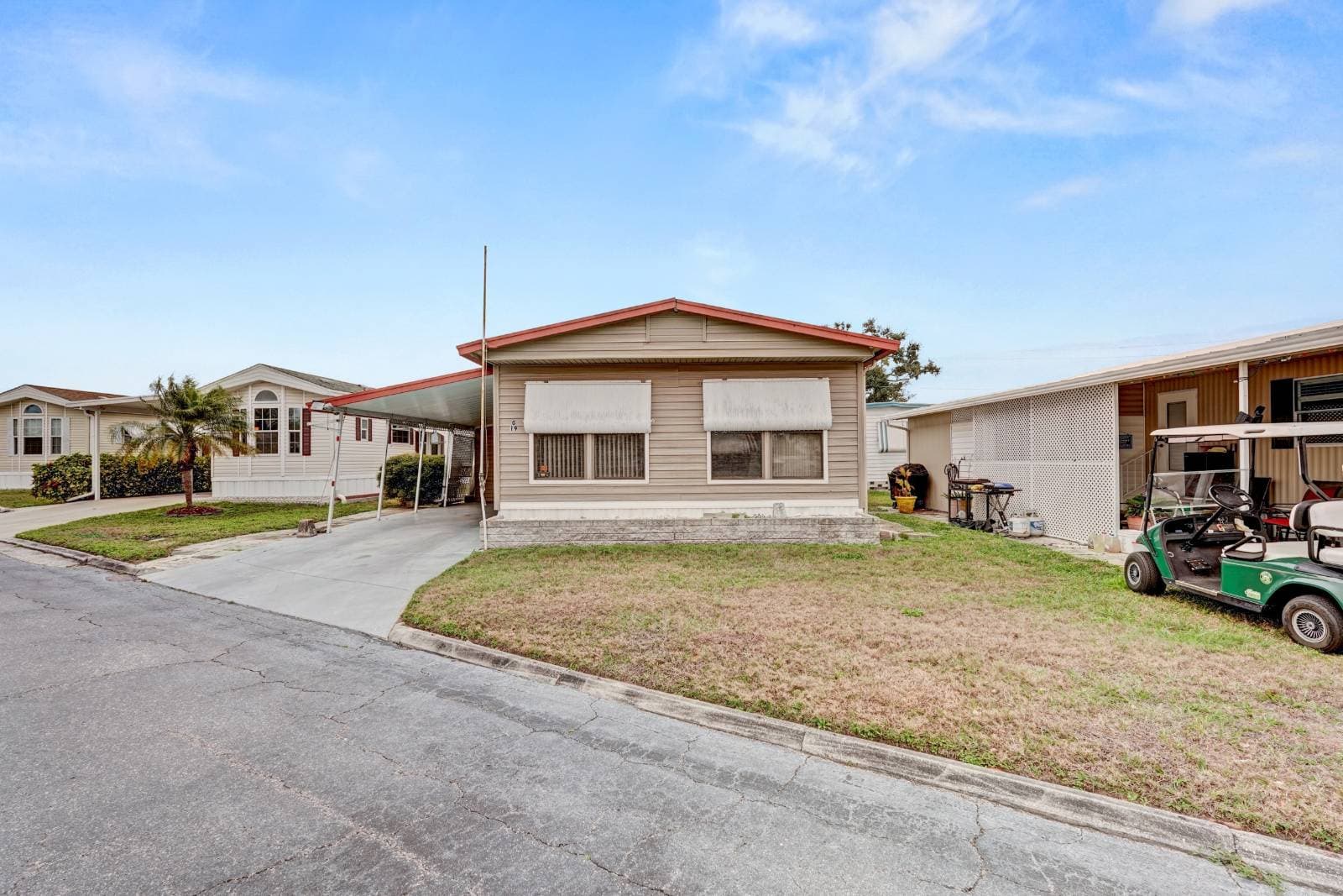 Manufactured home in Bradenton, FL 34207