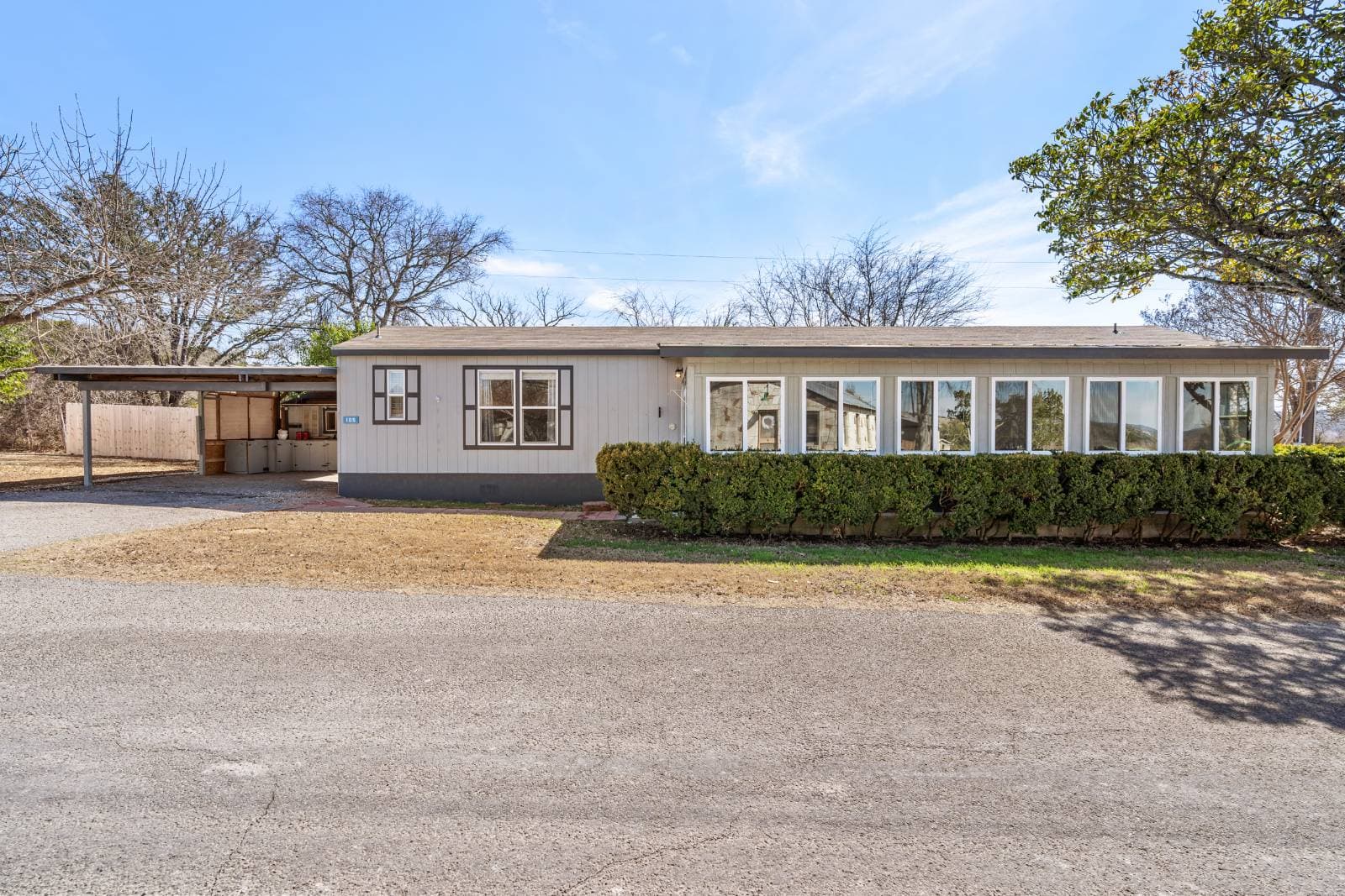 Manufactured home in Ingram, TX 78025