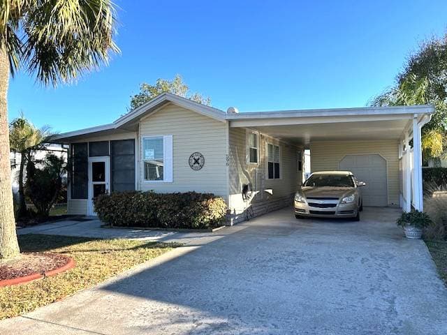 Manufactured home in Sebring, FL 33872