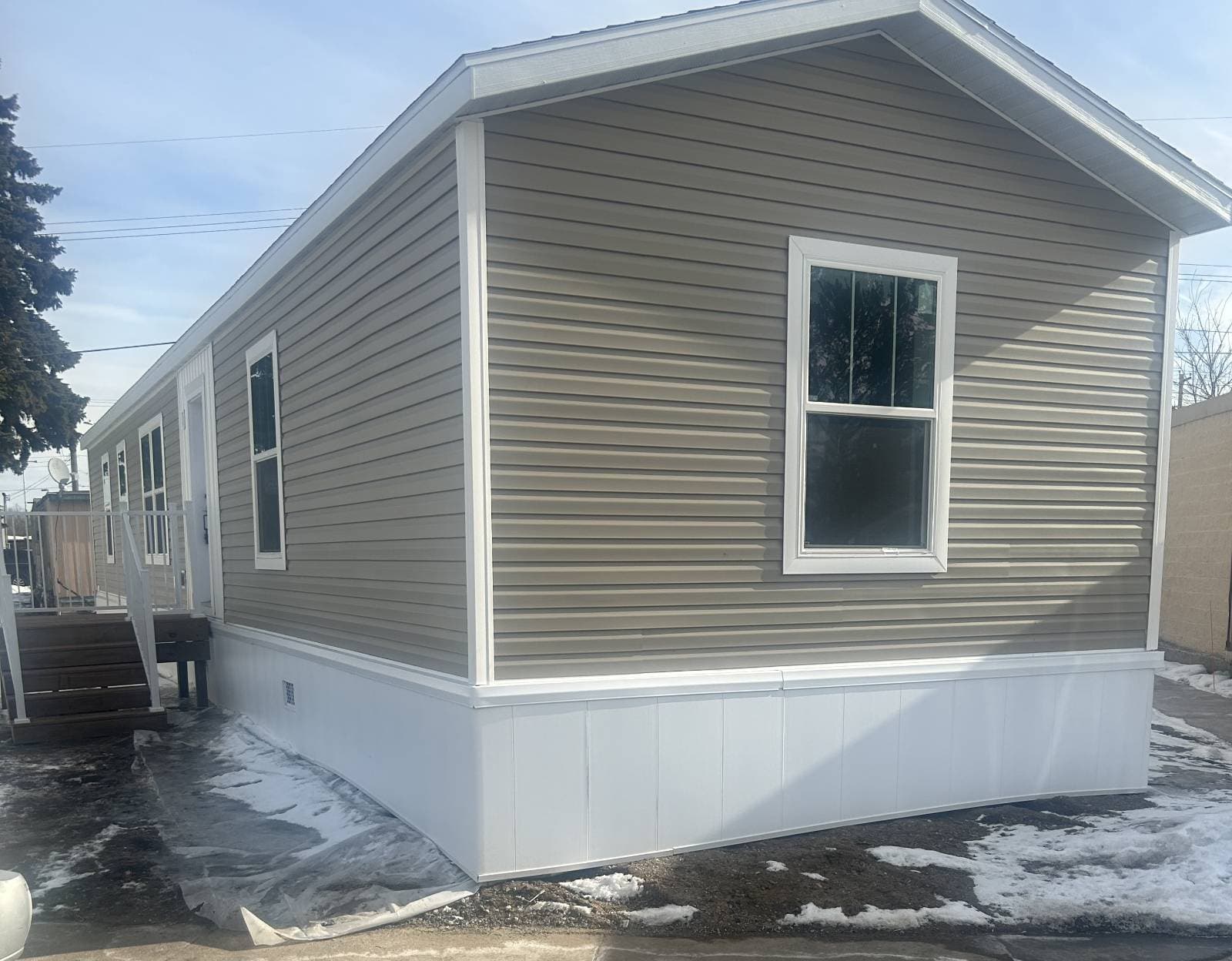 Manufactured home in Fridley, MN 55432
