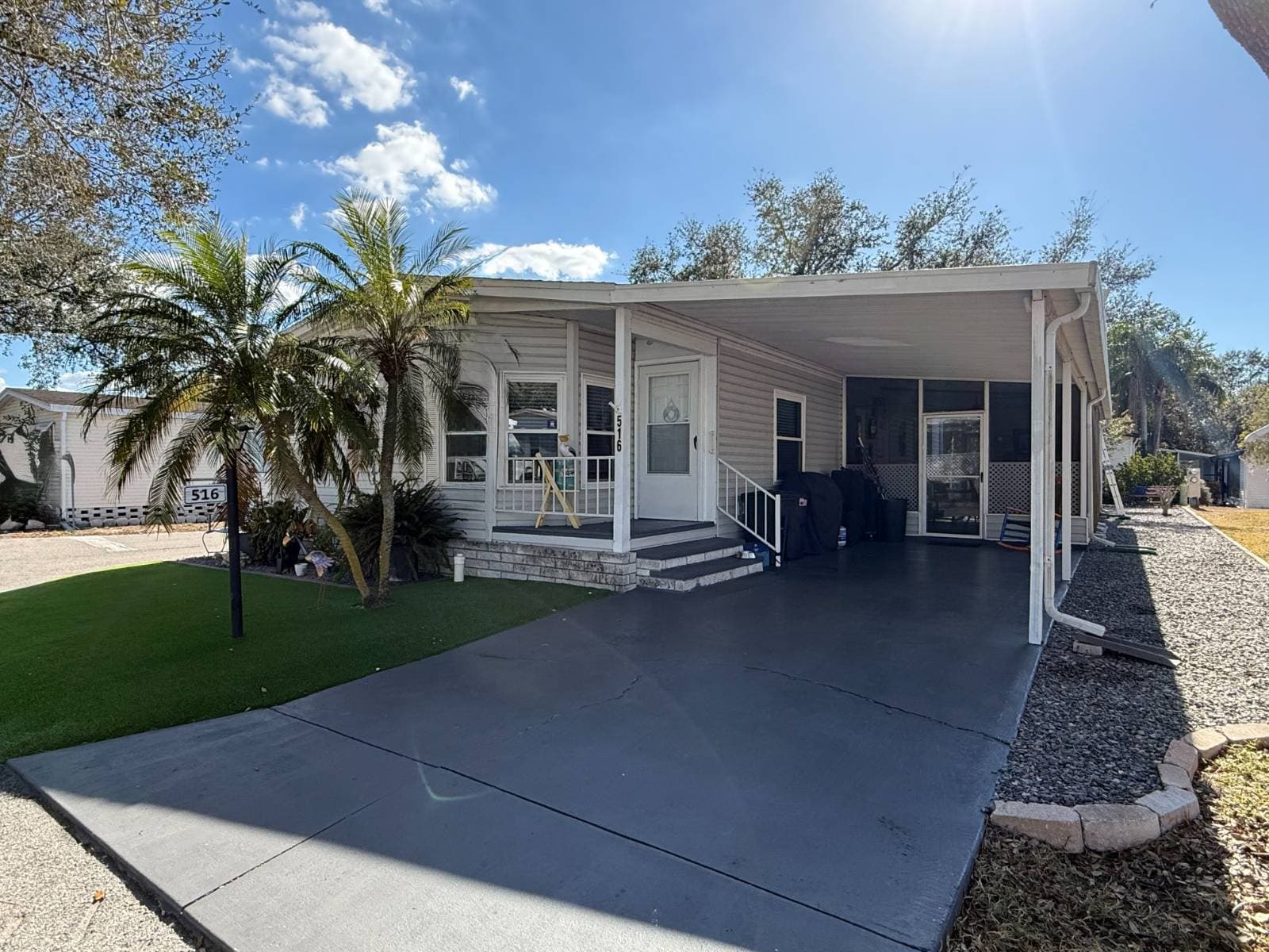 Manufactured home in Valrico, FL 33594