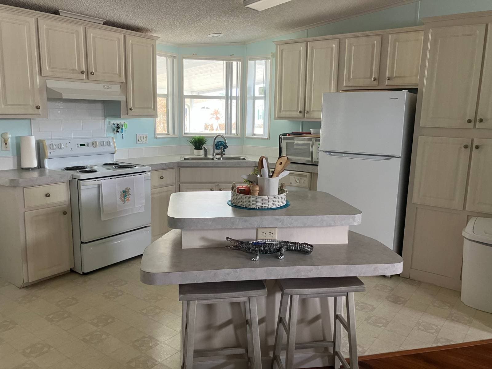 Manufactured home in Lake Wales, FL 33859