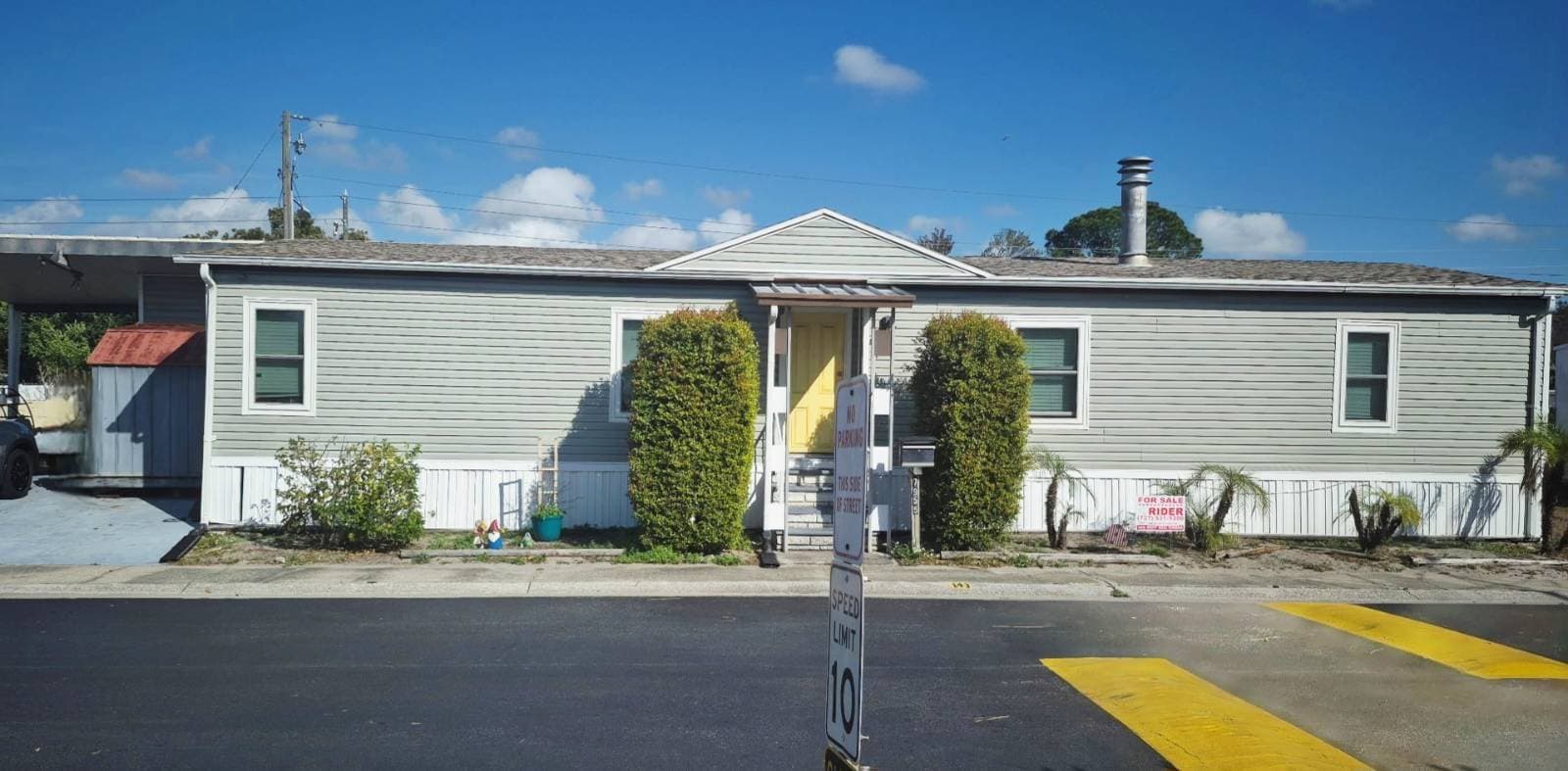 Manufactured home in Pinellas Park, FL 33773