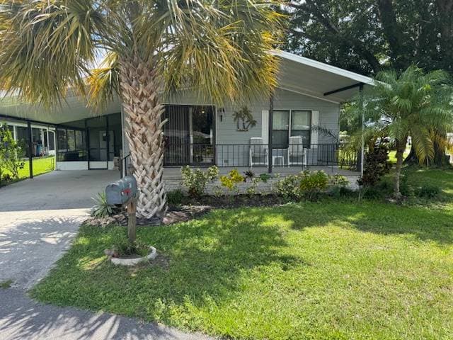 Manufactured home in Winter Haven, FL 33844