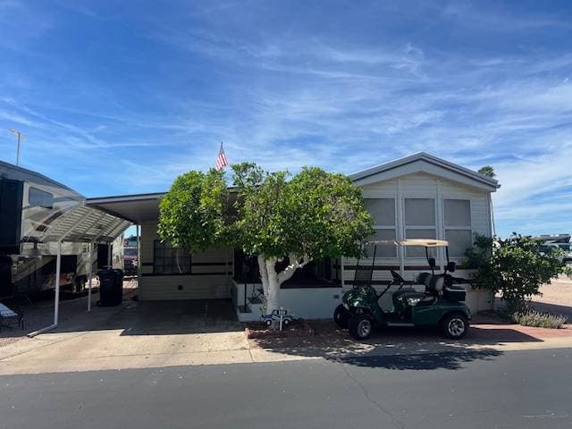 Manufactured home in Mesa, AZ 85205