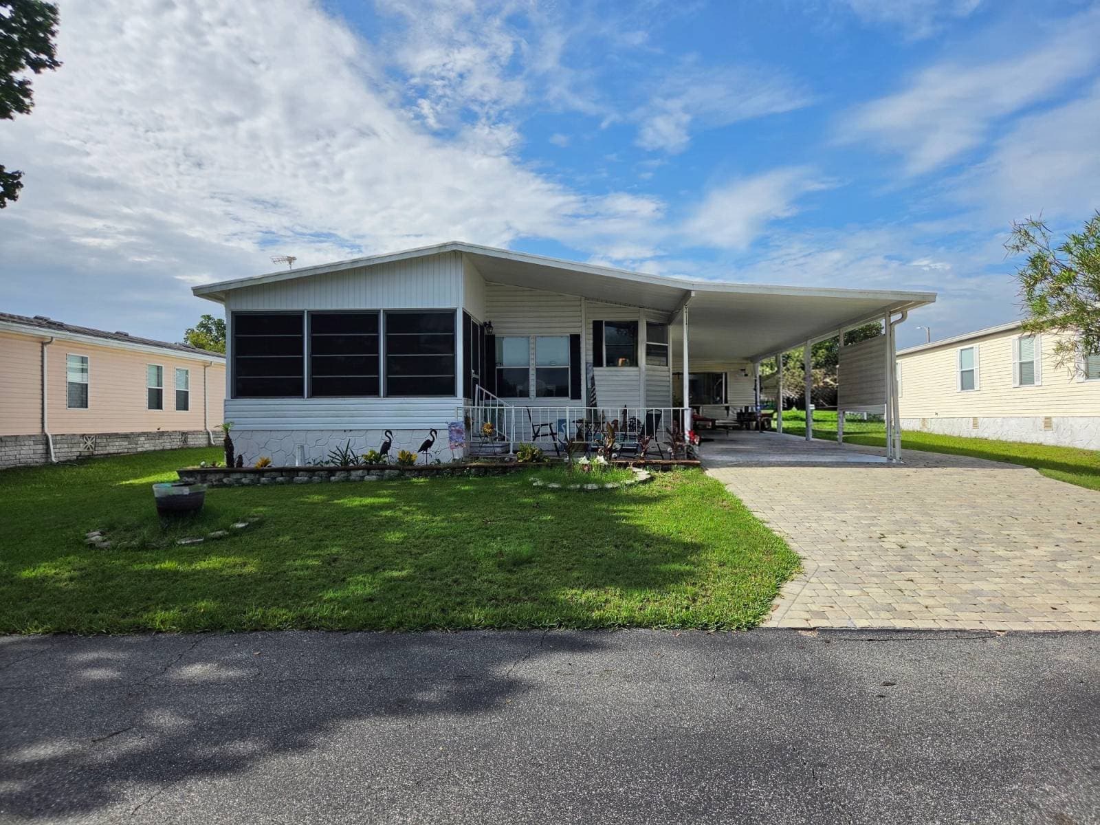 Manufactured home in Lakeland, FL 33810