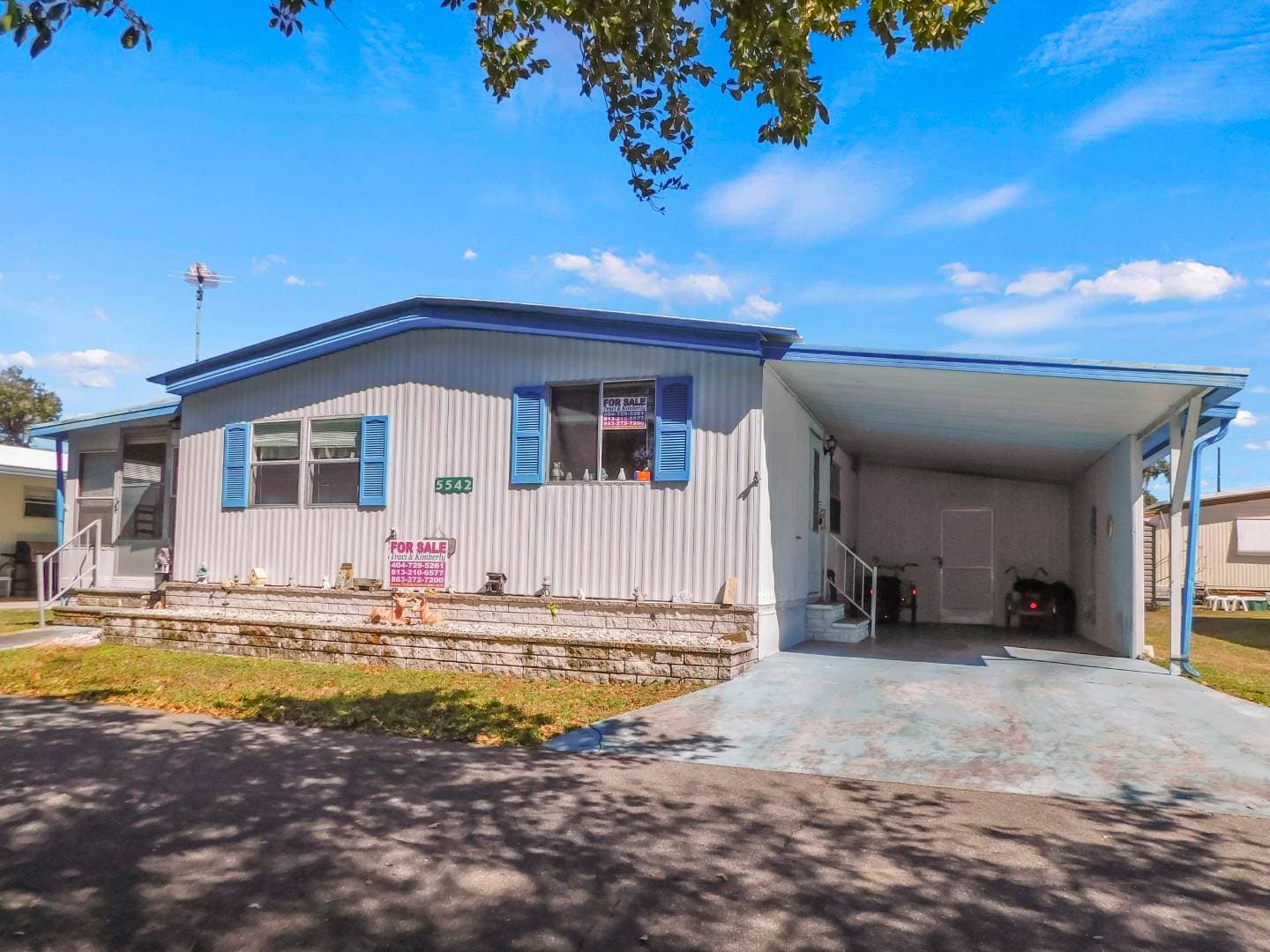Manufactured home in Zephyrhills, FL 33542