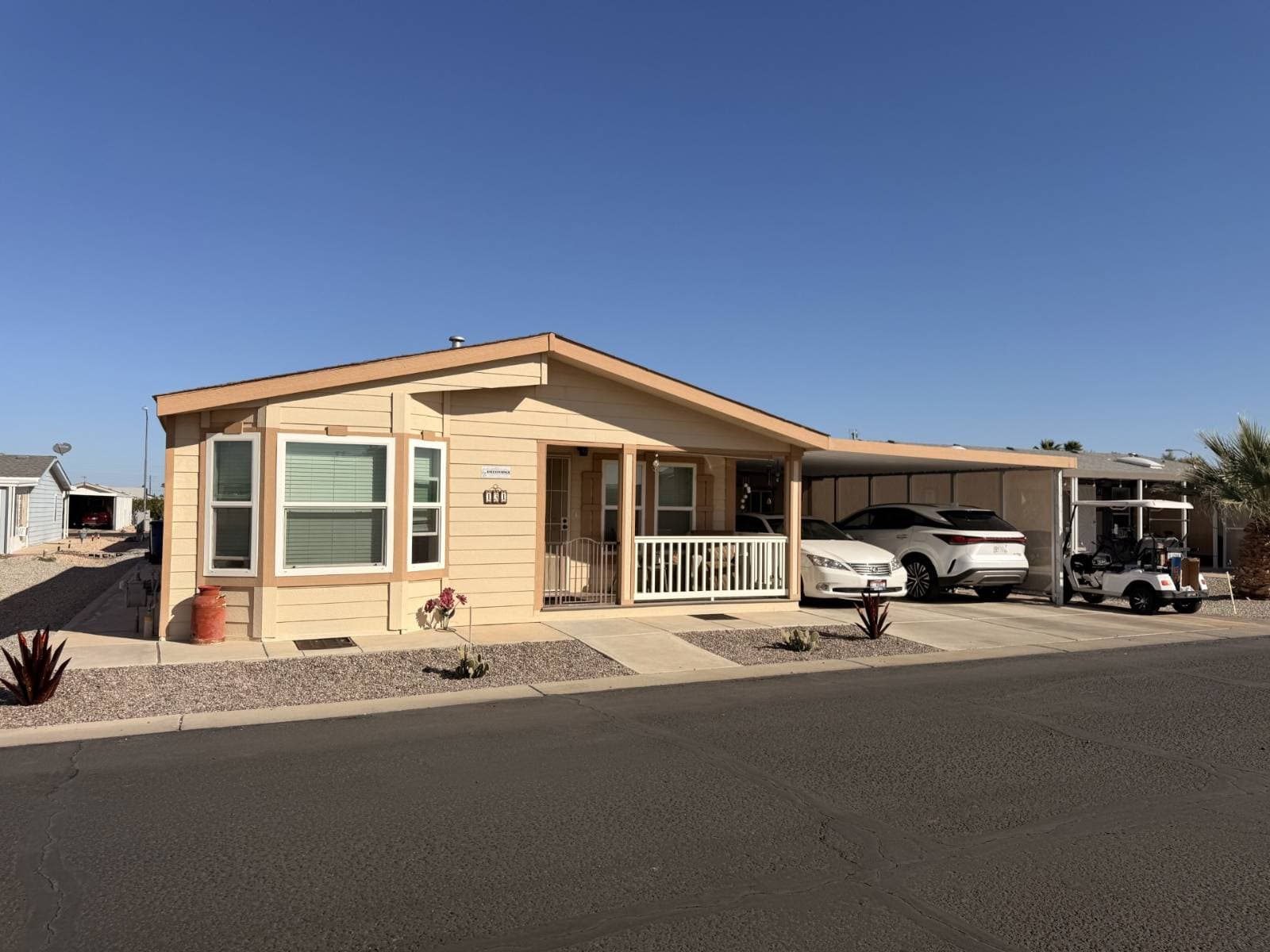 Manufactured home in Yuma, AZ 85367