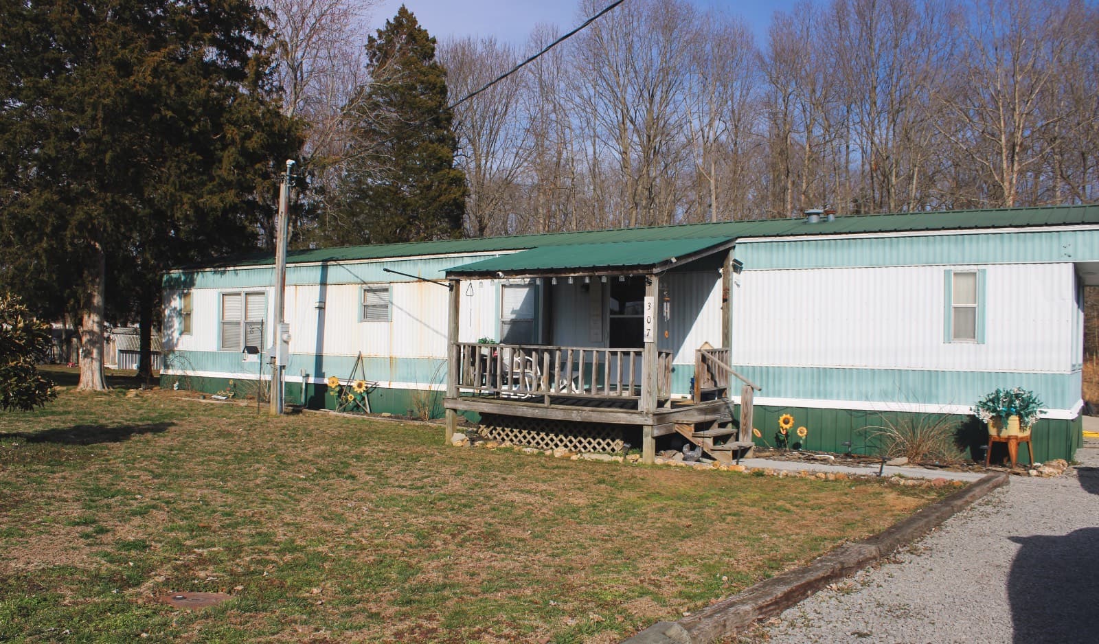 Manufactured home in Russell Springs, KY 42642
