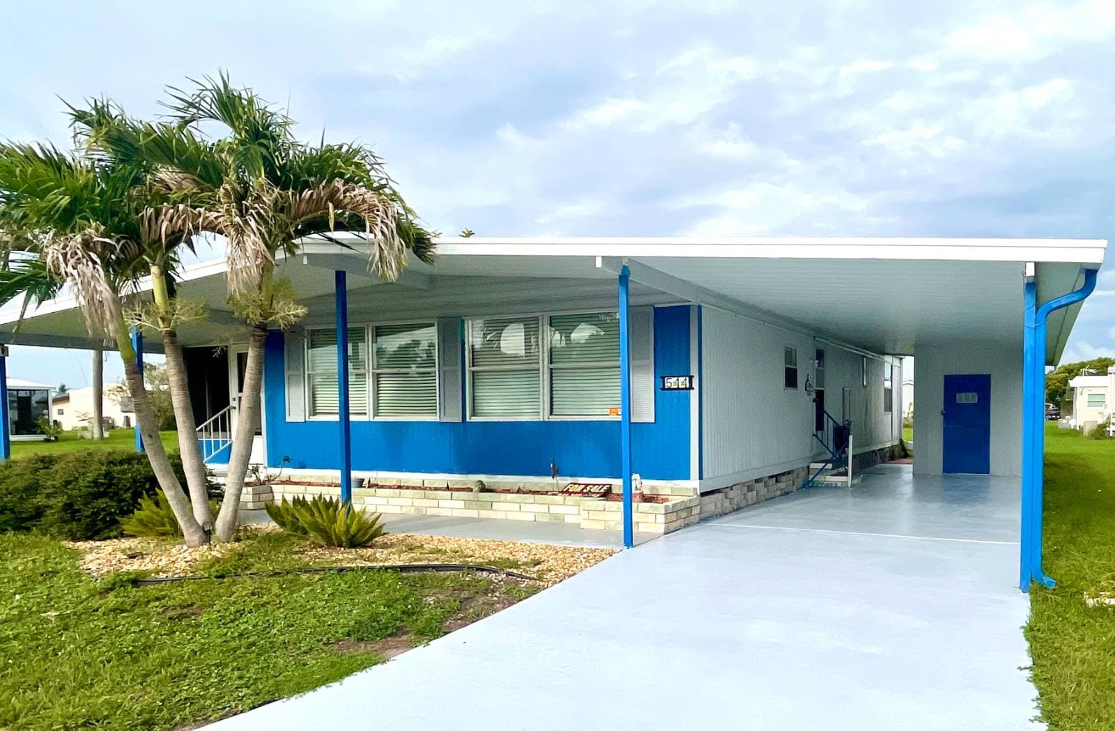 Manufactured home in Ellenton, FL 34222